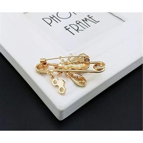 Women's Yellow Gold Crystal Enamel Cute Bee Brooch Scarf Dress Collar Jewelry - Picture 5 of 7